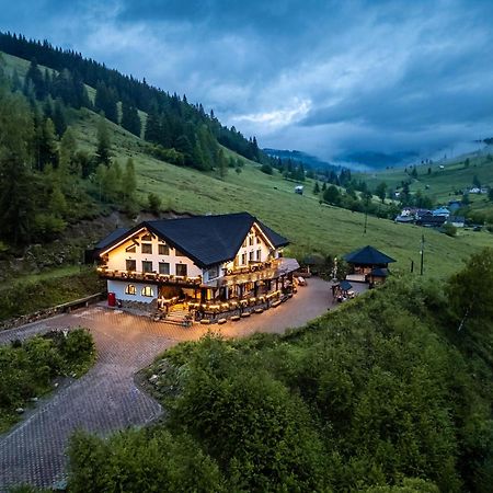 Casa Baciu Colacu Fundu Moldovei Exterior foto